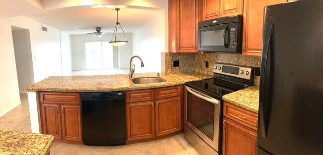 Foto del edificio - 2960 Riverside Dr