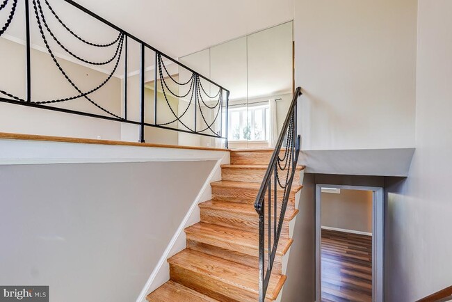 Building Photo - 11901 Bizet Ct