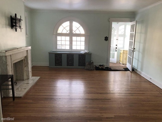 Building Photo - 3 br, 2 bath Townhome - 823 N Highland Ave