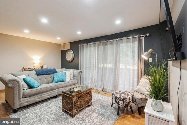 Foto del edificio - 2103 Woodhollow Dr