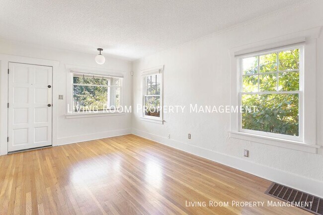 Foto del edificio - 5722 NE 10th Ave