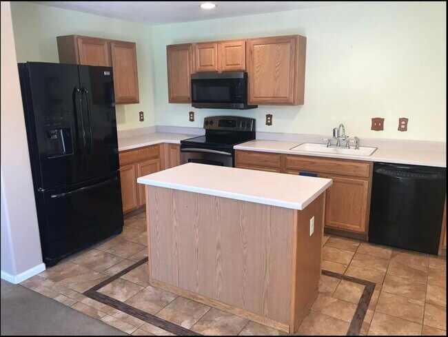 Kitchen - 8128 S Memphis Way