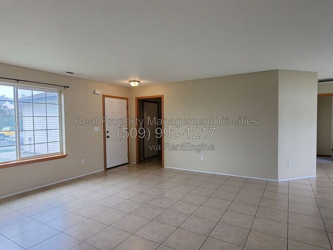 Foto del edificio - 6305 Thistledown Dr