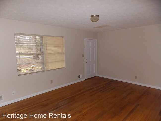 Building Photo - 2 br, 1 bath House - 6700 Maxwell Drive #B