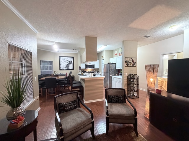 Foto del edificio - 1025 Arbor Lakes Cir