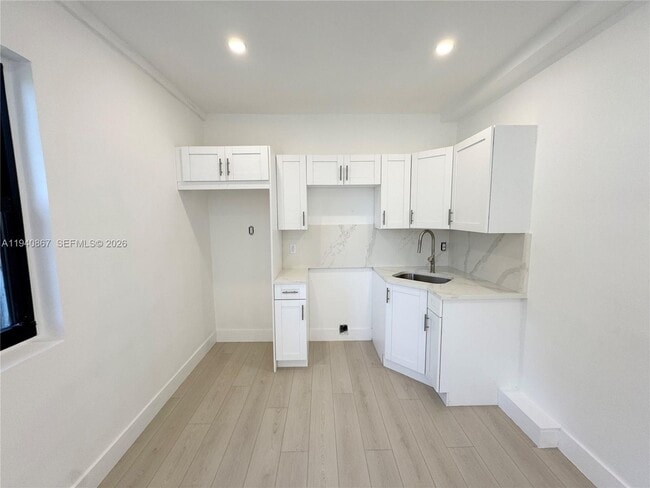 Foto del edificio - 1180 Opa-Locka Blvd