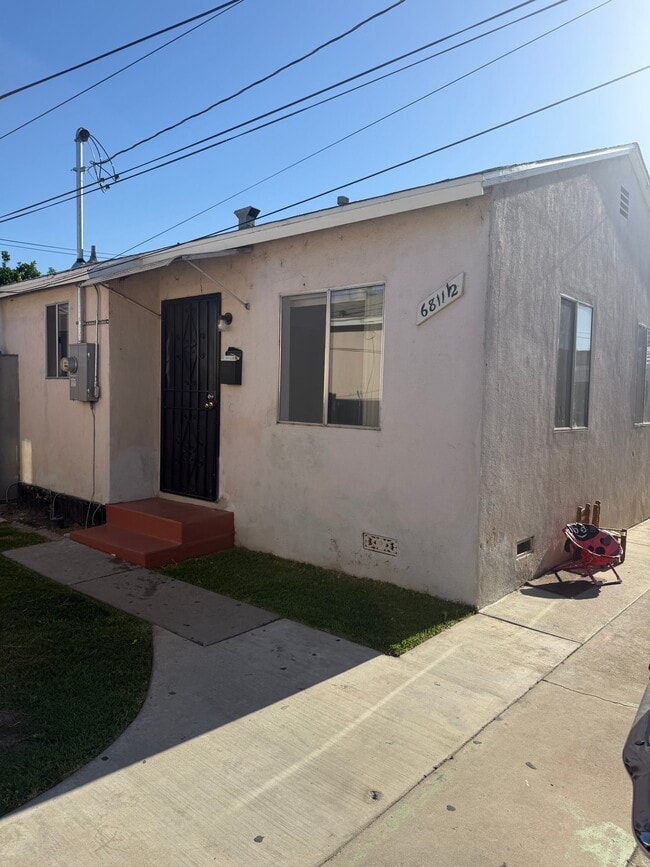 Foto del edificio - 6811 Chanslor Ave