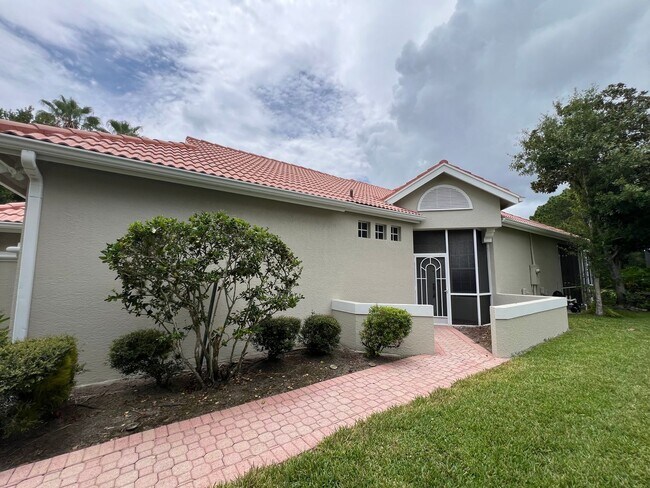 Foto del edificio - 557 SW New Castle Cove