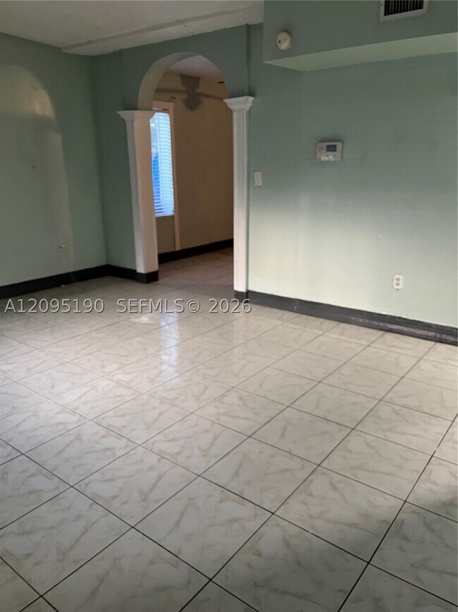 Foto del edificio - 12715 NW 10th Ave