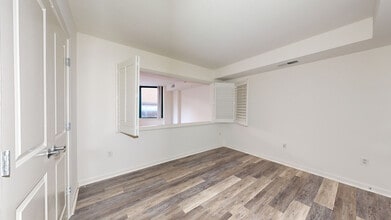 Interior Photo - 1301 Thomas Circle