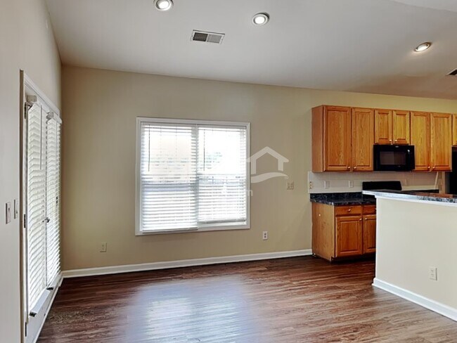 Foto del edificio - 7604 Cole Ln