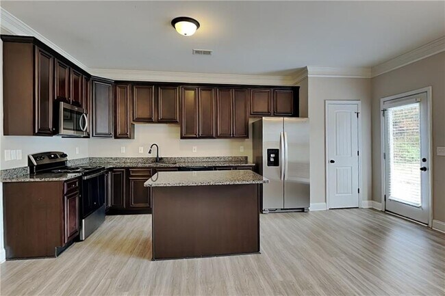 Foto del edificio - 218 Cranbrooke Dr