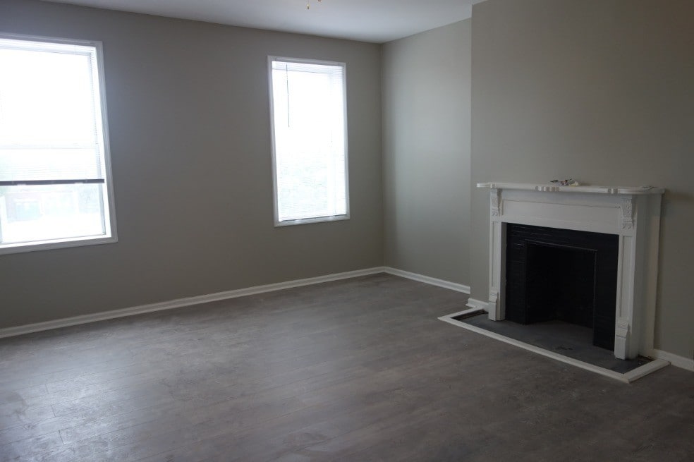 Beautiful large room can be bedroom or LR/DR - 2511 N Charles St