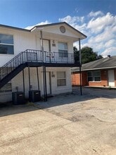 Building Photo - 5130 Chapman St
