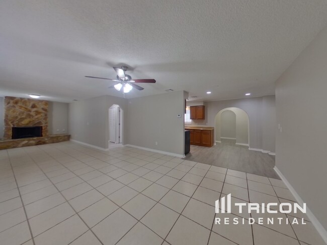 Building Photo - 1587 Ohara Street Deltona FL