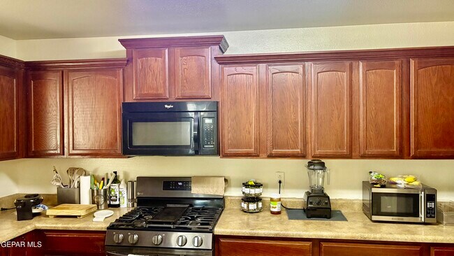 Foto del edificio - 2417 Sparrow Point St