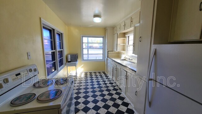 Foto del edificio - 1111 Prater Way
