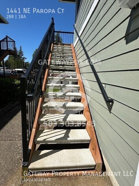 Foto del edificio - 1441 NE Paropa Ct