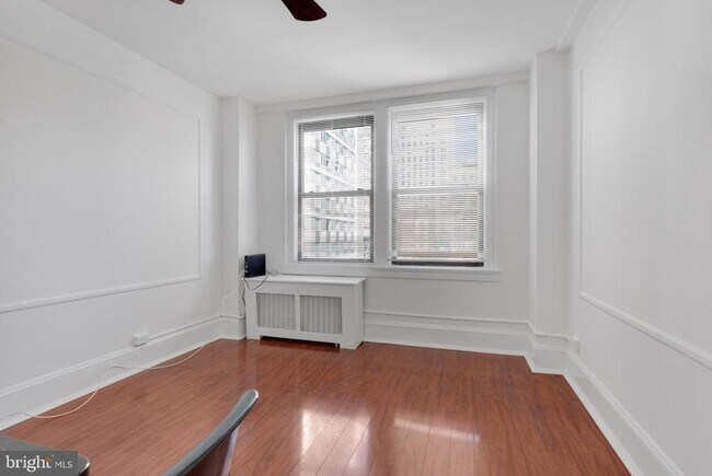 Building Photo - 1324 Locust St