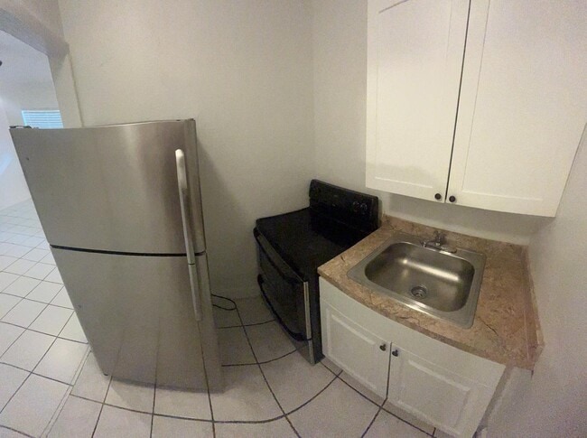 Foto del edificio - 5930 Pierce St