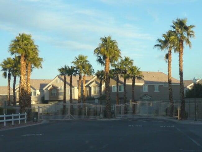 Building Photo - 6060 Allred Pl