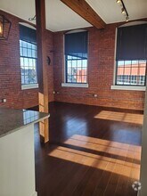 Building Photo - 48 Water St