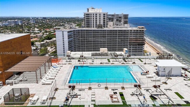 Foto del edificio - 4020 Galt Ocean Dr
