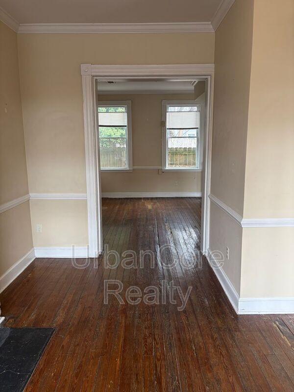 Foto del edificio - 2410 Cedar St