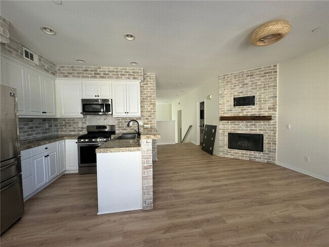 Foto del edificio - 336 W Cork Tree Dr