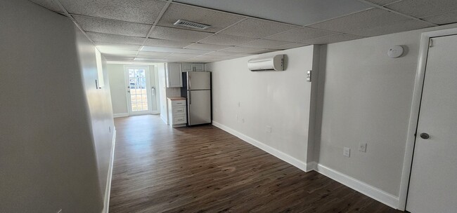 Building Photo - 12 N York Rd