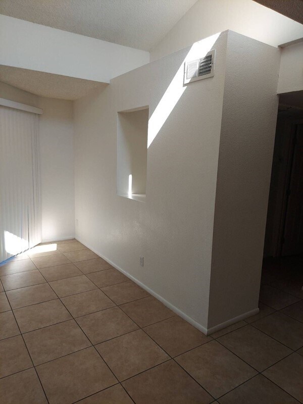 Building Photo - Rental available in Copper Star Condominiums!