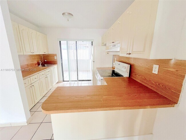 Foto del edificio - 2740 W 63rd St