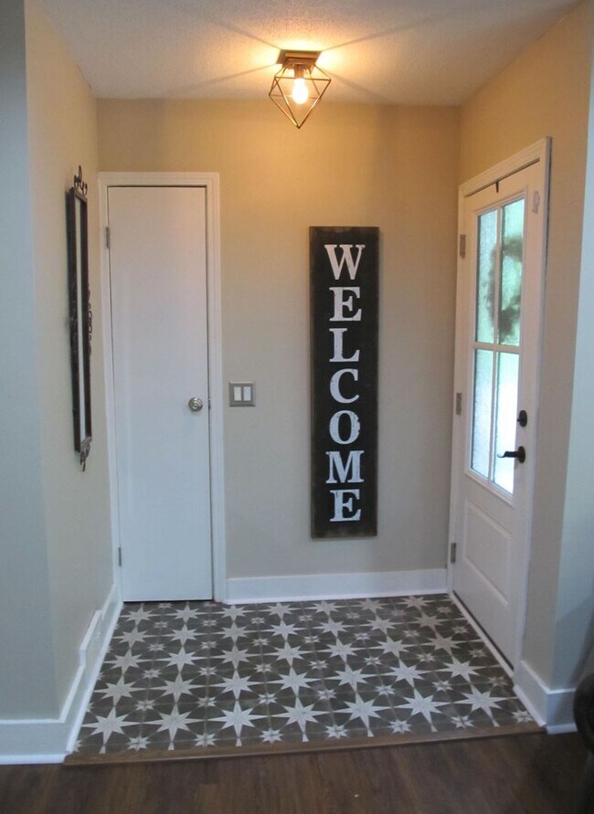 Foto del edificio - Beautiful 3 Bedroom Home in Kalamazoo