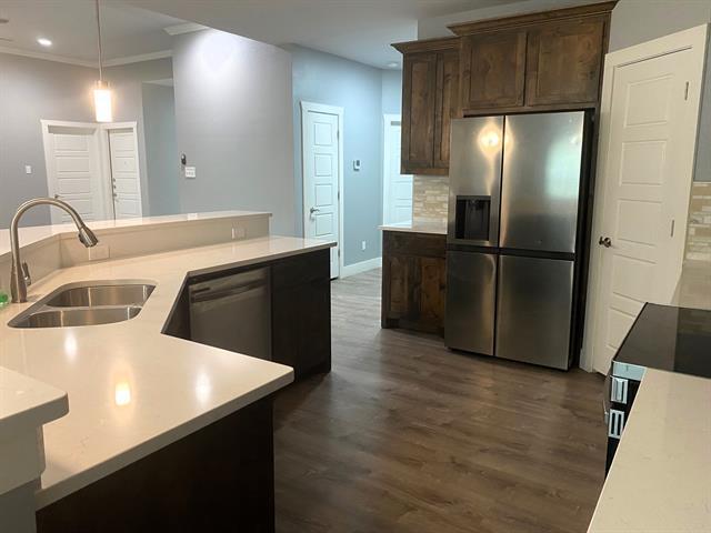 Building Photo - 605 E McGee St