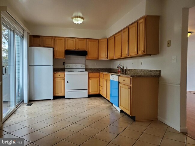 Building Photo - 11536 Sullnick Way
