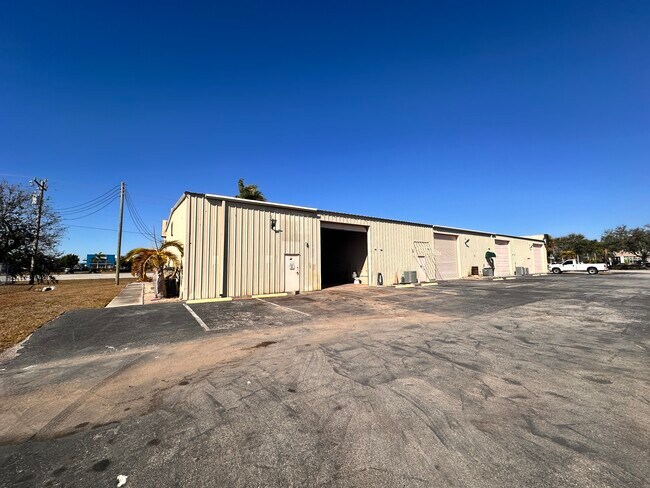 Foto del edificio - 620 SE 15th Ave