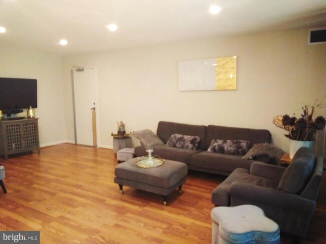 Building Photo - 4 S Van Dorn St