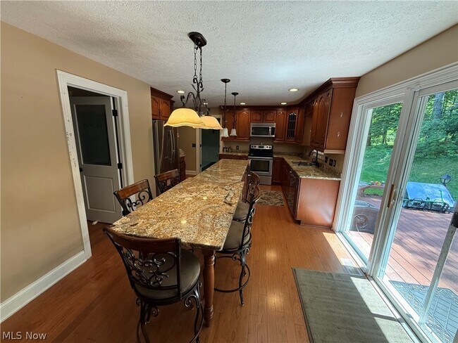 Building Photo - 6803 Cranbrook Dr