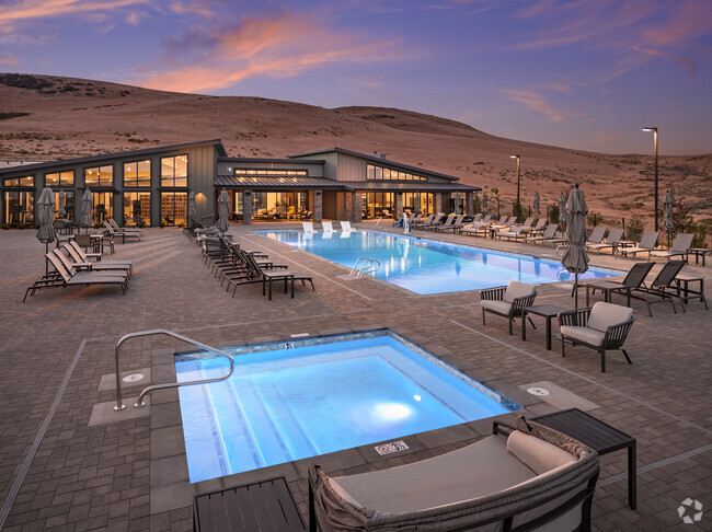 Building Photo - The Overlook at Keystone Canyon