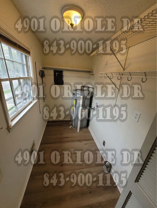 Foto del edificio - 4901 Oriole Dr