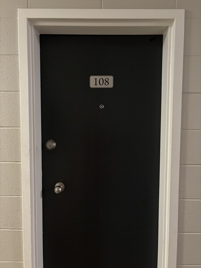 Building Photo - 3511-3118 118 Ave NW