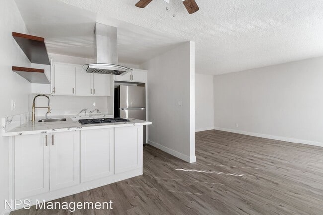 Building Photo - 1 br, 1 bath Apartment - 125 E. Spring St ...