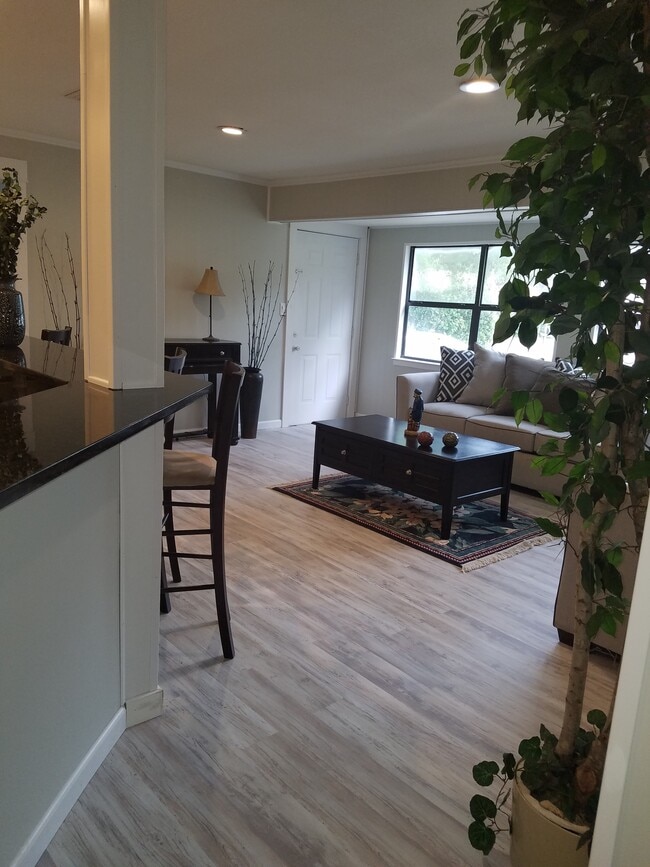 spacious open floor plan - 1311 23rd St