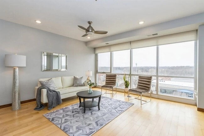 Photo - 1303 5th St Townhome