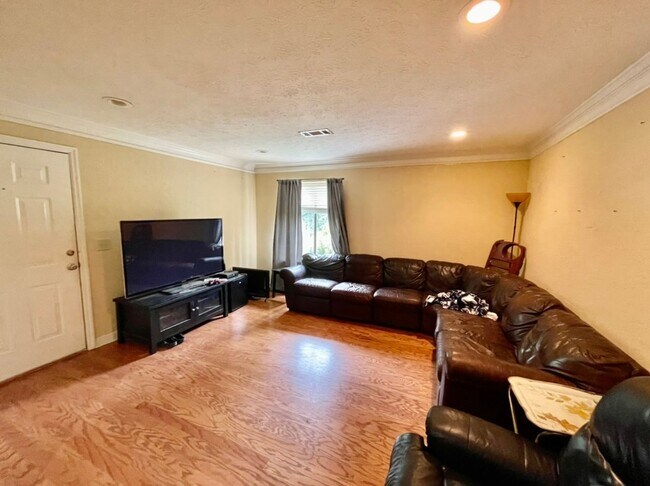 Foto del edificio - Shady Glenn Condominiums-Unit 247-C