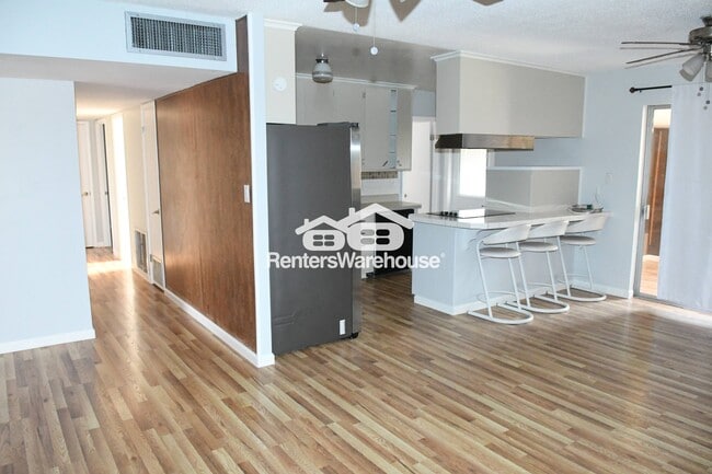Foto del edificio - 8420 E Edgemont Ave