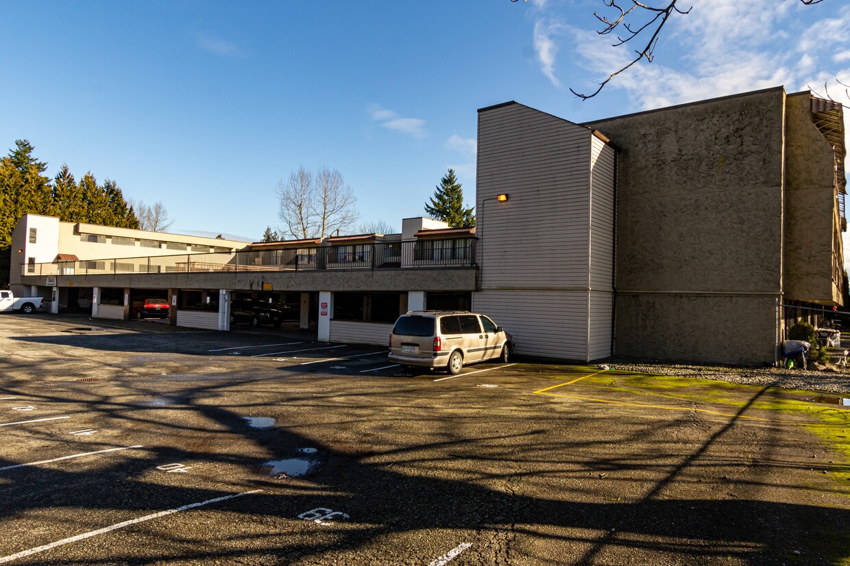 Building Photo - Blue Ridge