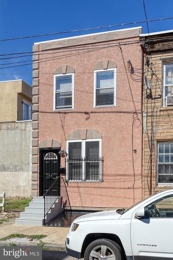 Primary Photo - 2337 Federal St