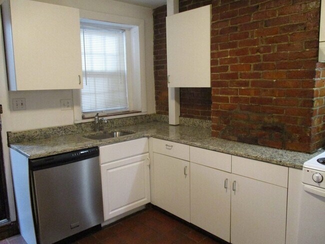 Building Photo - 15 Appleton St
