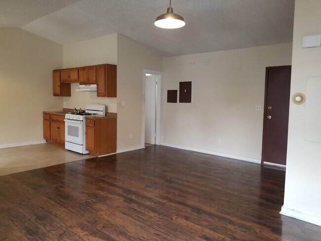 Building Photo - 112 Fulton St